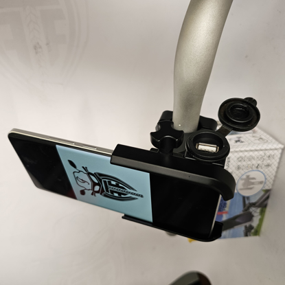 تصویر از هولدر موبایل USB