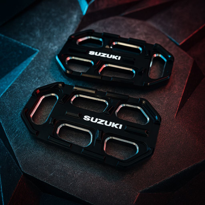 تصویر از جاپایی پهن سرنشین جلو V-STROM مشکی