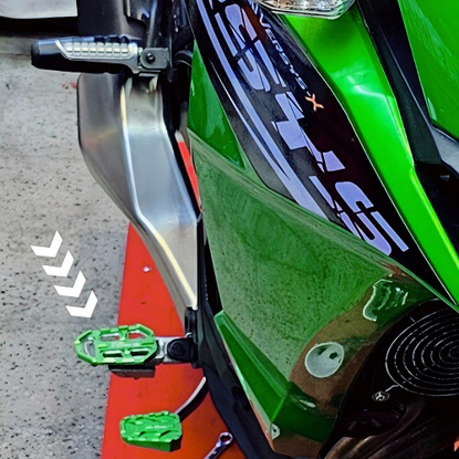 تصویر از کاور جاپایی سرنشین جلو ورسیس سبز